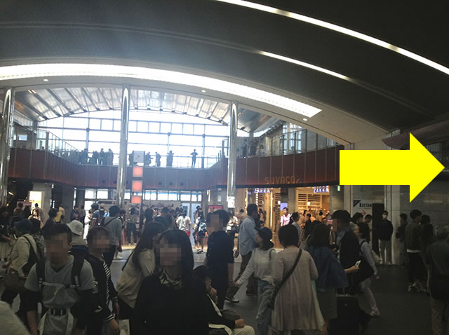 JR京都駅西口から一番近いコインロッカーへ01