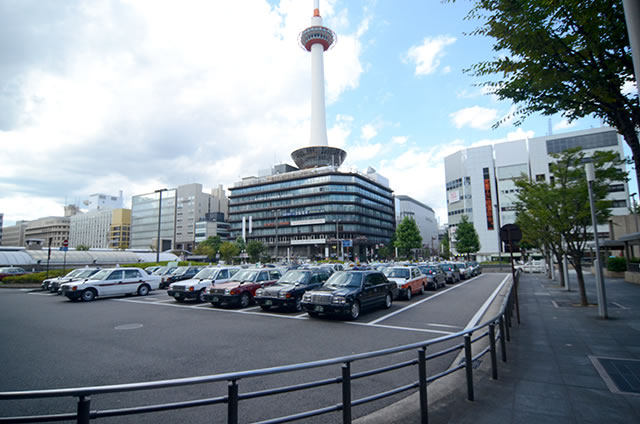 JR京都駅のタクシー乗り場（京都タワー側）