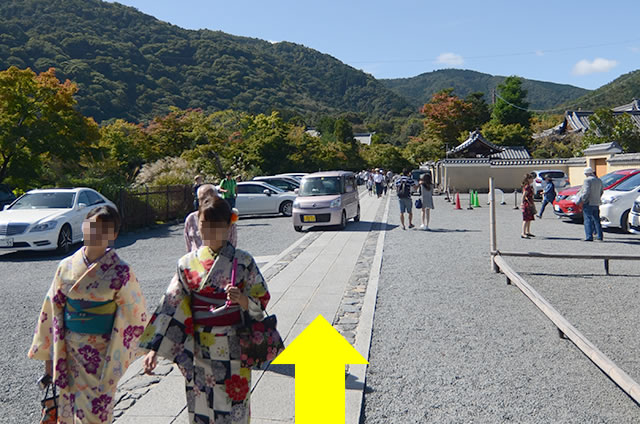 JR嵯峨嵐山駅から天龍寺への道順03