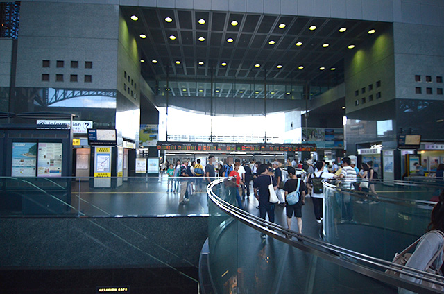 JR京都駅中央口（烏丸口）京都タワー側