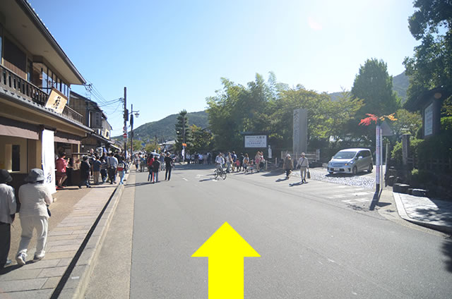 JR嵯峨嵐山駅から嵐山への道順11