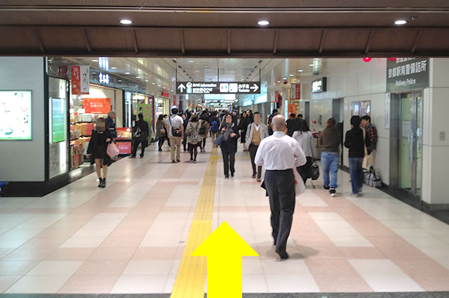 JR京都駅の在来線八条東口から新幹線八条口への行き方道順05